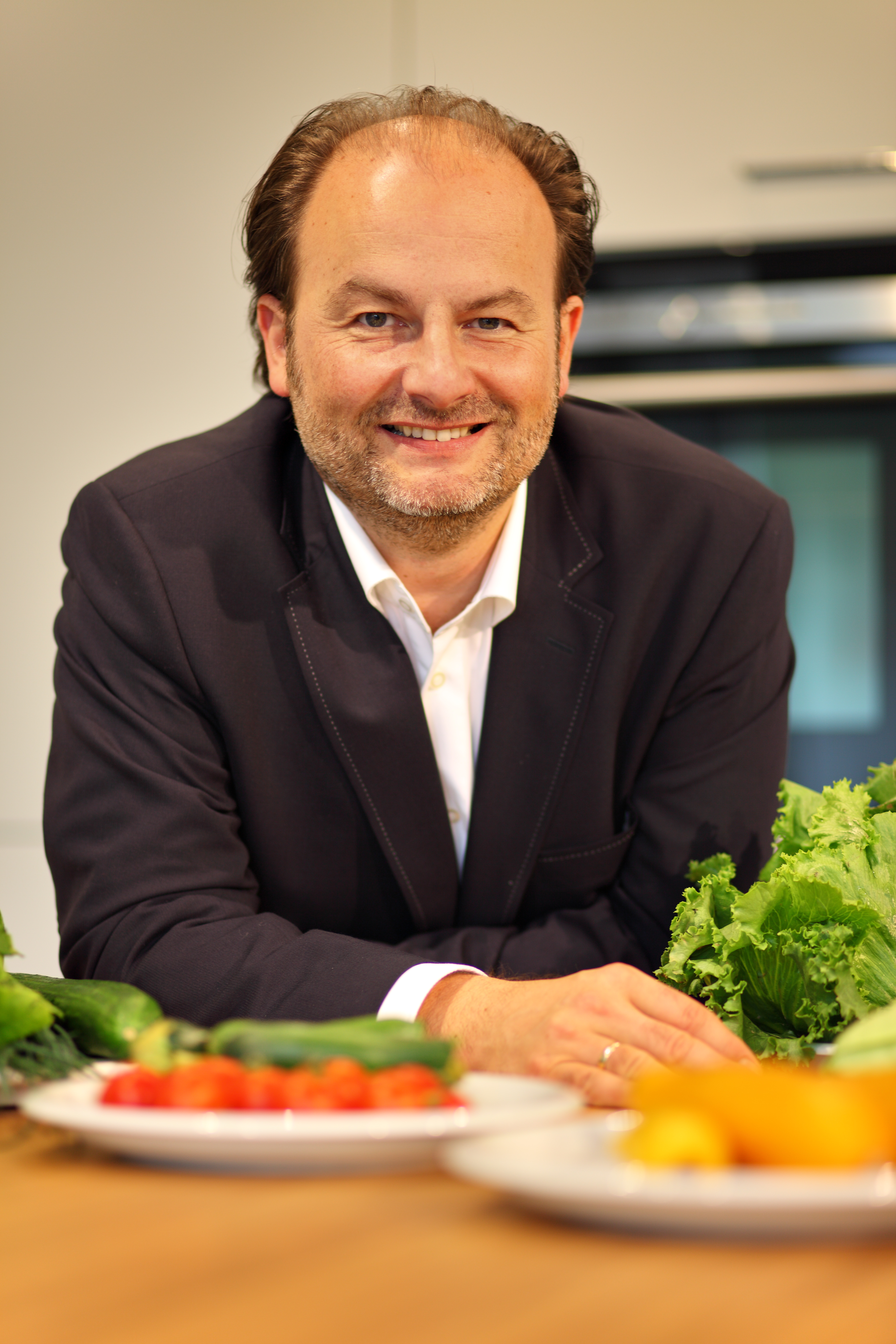 PD Dr. med. Thomas Ellrott ist Mitglied des NGO-Beirats.