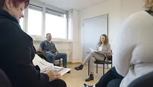 Teilnehmer an Gruppensitzung im  OPTIFAST® Programm.