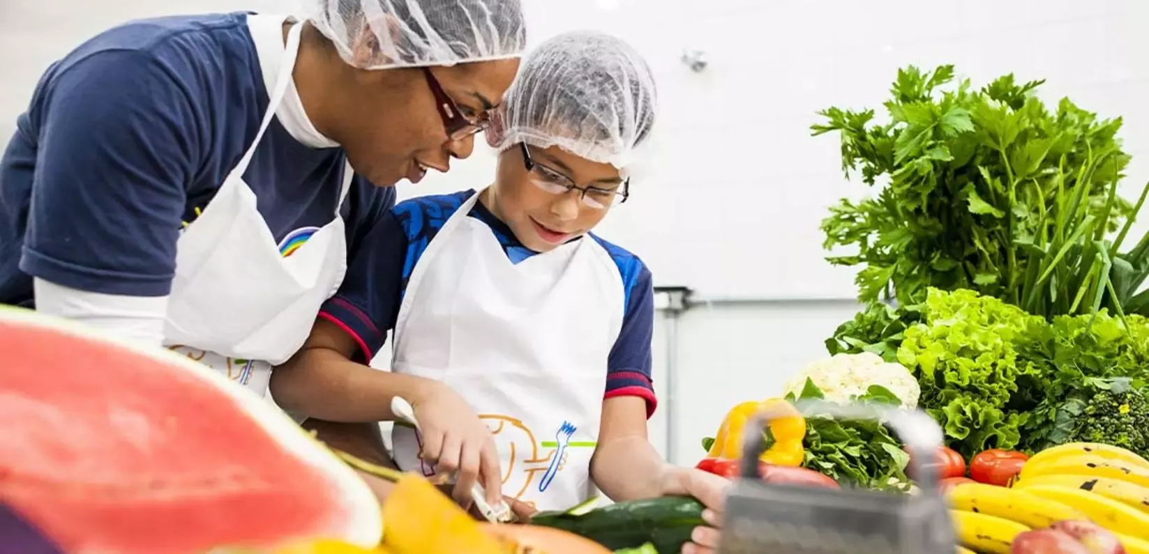 Kinder lernen die Bedeutung einer ausgewogenen Ernährung