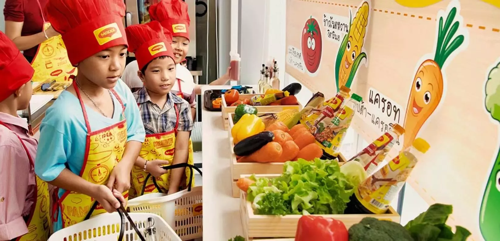 Kinder lernen durch spielerische Aktivitäten etwas über gesunde Ernährung