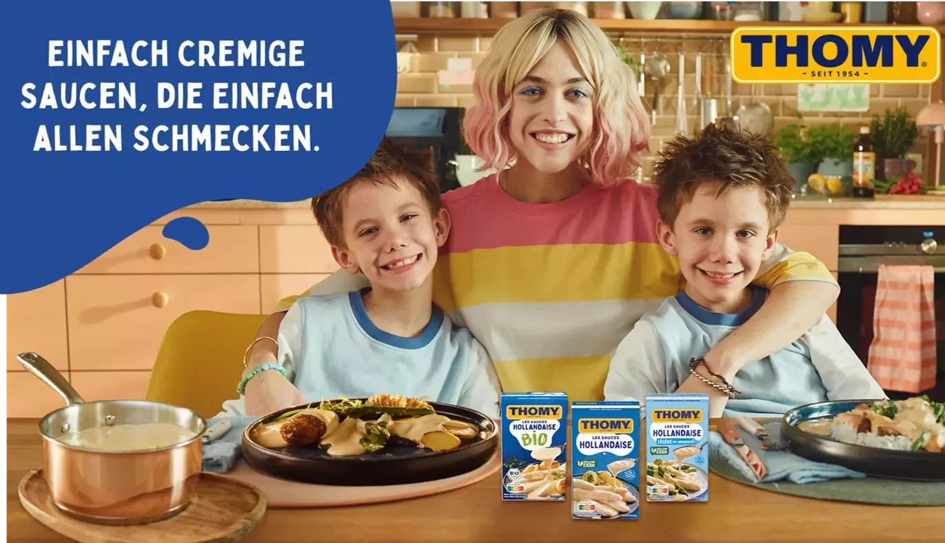 Babysitterin von Les Sauces Kampagne mit Zwillingen